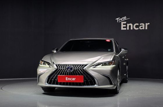 Lexus ES Luxury Plus — пробег 111 450 км — фото 3 из 5