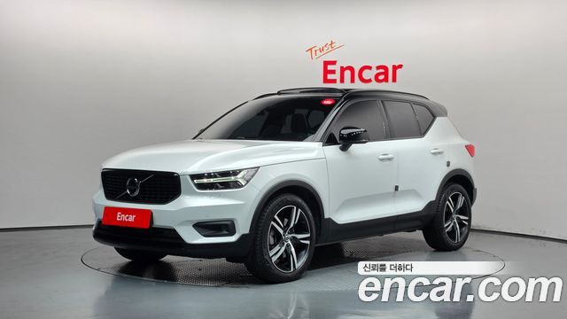 Volvo XC40 B4 R-Design — пробег 42 729 км — фото 1 из 5