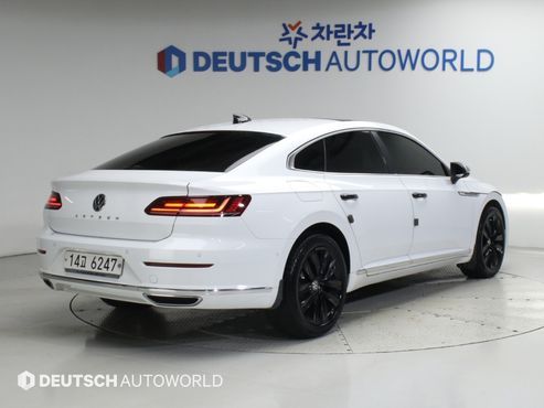 Volkswagen Arteon 2.0 TDI Prestige — пробег 82 977 км — фото 2 из 5