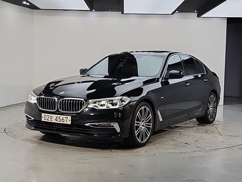 BMW 5-Series 520d Luxury Special Edition — пробег 210 000 км — фото 1 из 5