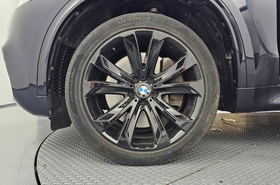 BMW X5 xDrive M50d — пробег 111 110 км — фото 5 из 5