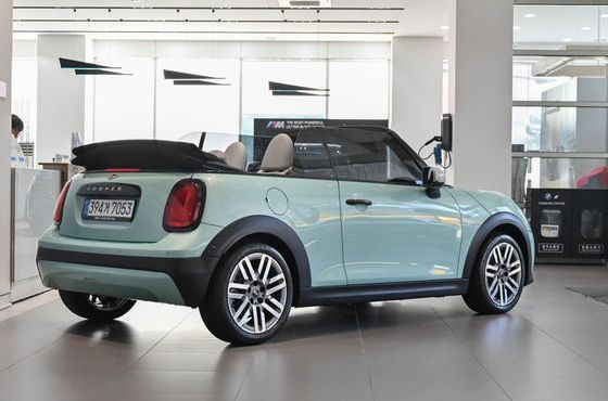 Mini Cooper Convertible Classic — пробег 4 076 км — фото 4 из 5