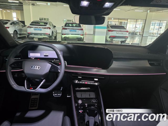 Audi Q3 TFSI Quattro S Line — пробег 4 284 км — фото 5 из 5