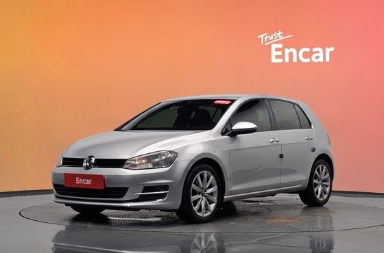 Volkswagen Golf 1.6 TDI — пробег 121 108 км — фото 1 из 5