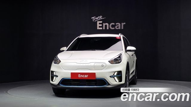Kia Niro Prestige — пробег 127 617 км — фото 3 из 5
