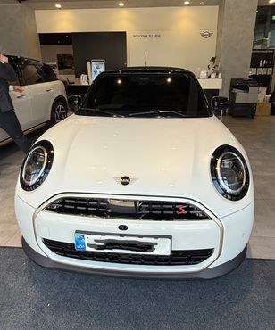 Mini Cooper Convertible Favoured — пробег 16 000 км — фото 1 из 5