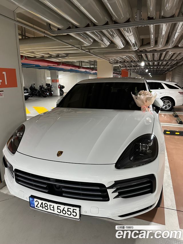 Porsche Cayenne 3.0 E-Hybrid — пробег 116 000 км — фото 1 из 5