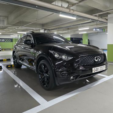 Infiniti QX70 3.7 AWD — пробег 146 950 км — фото 1 из 5
