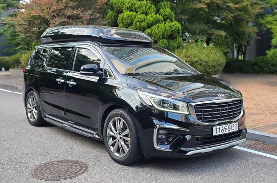 Kia Carnival 9-Seater Hi-Limousine Noblesse Special — пробег 89 990 км — фото 1 из 5