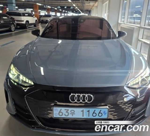 Audi e-tron GT GT quattro Premium — пробег 36 580 км — фото 1 из 4