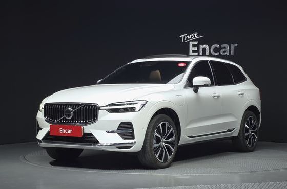 Volvo XC60 T8 Ultimate Bright — пробег 40 111 км — фото 1 из 5