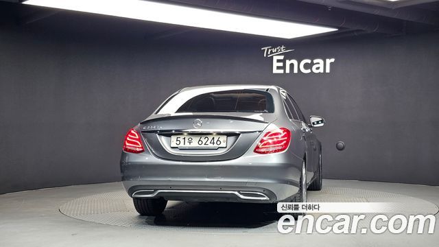 Mercedes-Benz C-Class C220 d Avantgarde — пробег 100 359 км — фото 4 из 5