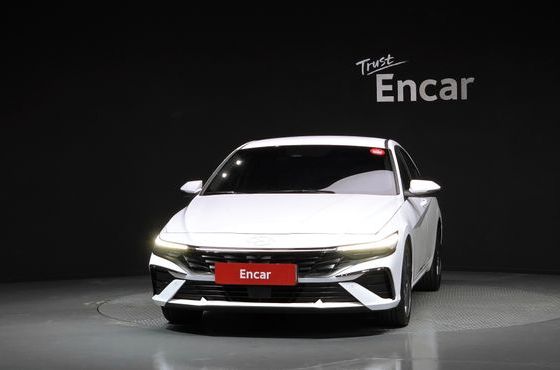 Hyundai AVANTE 1.6 Inspiration — пробег 25 720 км — фото 3 из 5