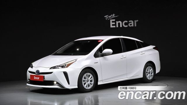 Toyota Prius 1.8 — пробег 135 181 км — фото 1 из 5