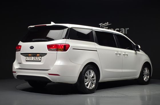 Kia Carnival 11-seater Deluxe — пробег 189 486 км — фото 2 из 5