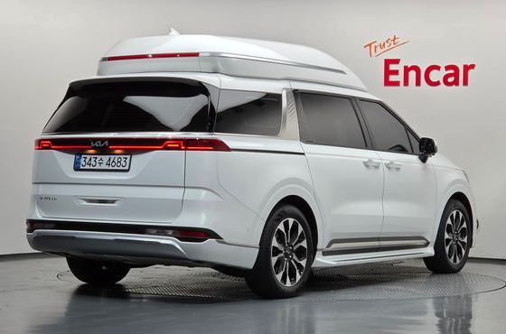 Kia Carnival Gasoline 7-Seater Hi-Limousine Signature — пробег 8 962 км — фото 2 из 5