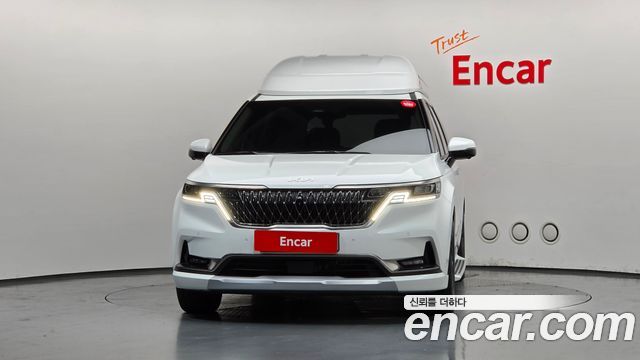 Kia Carnival Gasoline 7-Seater Hi-Limousine Signature — пробег 8 962 км — фото 3 из 5