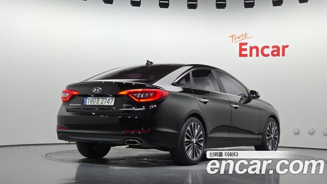 Hyundai Sonata 2.0 Smart — пробег 142 593 км — фото 2 из 5