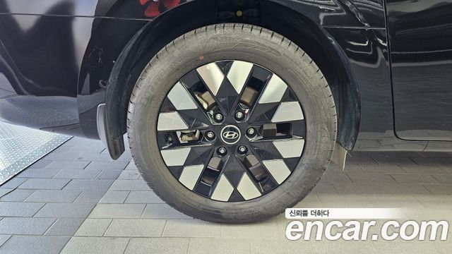 Hyundai Staria 4WD Lounge 9-Seater Inspiration — пробег 19 725 км — фото 5 из 5