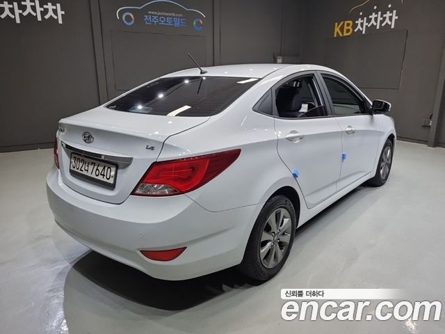 Hyundai Accent 1.4 VVT Modern — пробег 76 000 км — фото 2 из 5