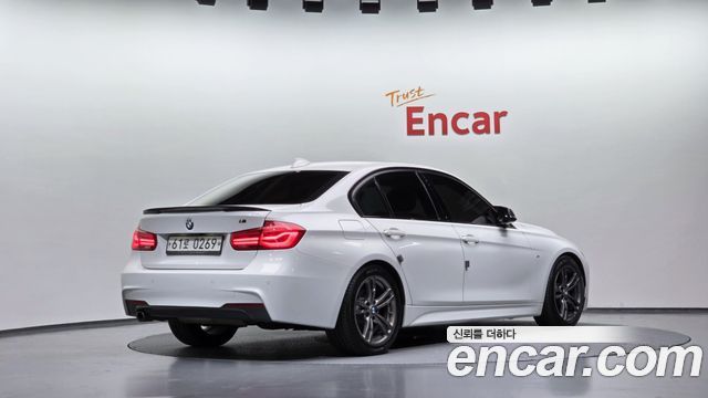 BMW 3-Series 320i M Sport — пробег 69 992 км — фото 2 из 5