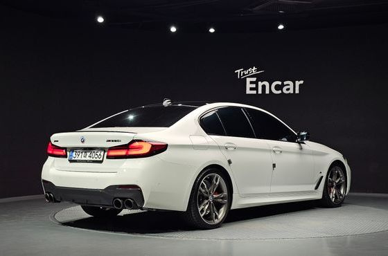 BMW 5-Series M550i xDrive — пробег 45 492 км — фото 2 из 5