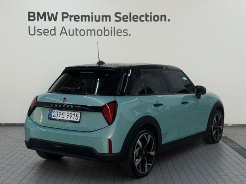 Mini Cooper 5 Door Favoured — пробег 19 км — фото 4 из 5