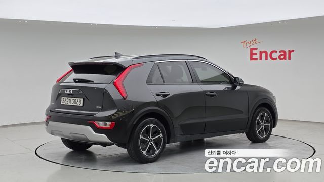 Kia Niro Trendy — пробег 80 411 км — фото 2 из 5