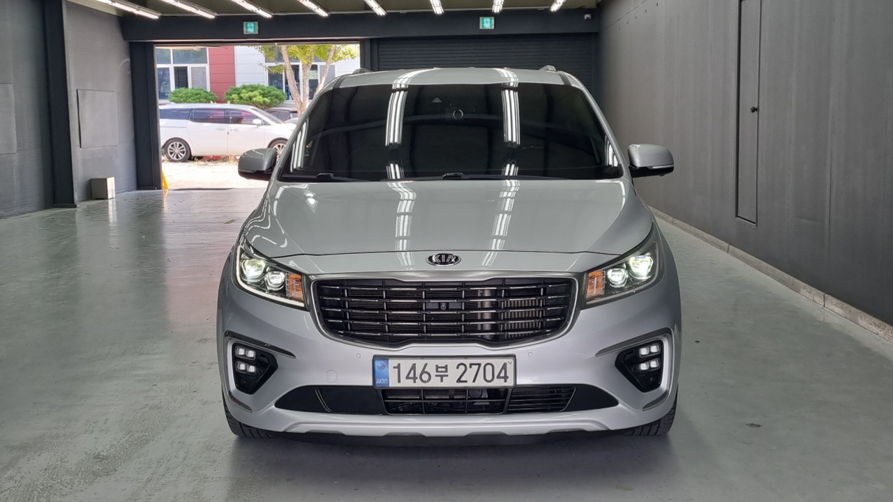 Kia Carnival из Кореи Encar