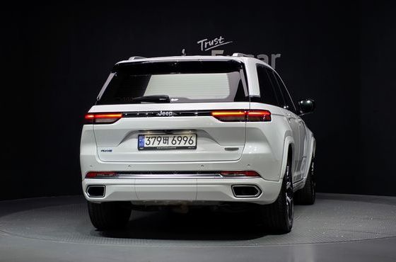 Jeep Cherokee 4xe Summit Reserve — пробег 73 450 км — фото 4 из 5