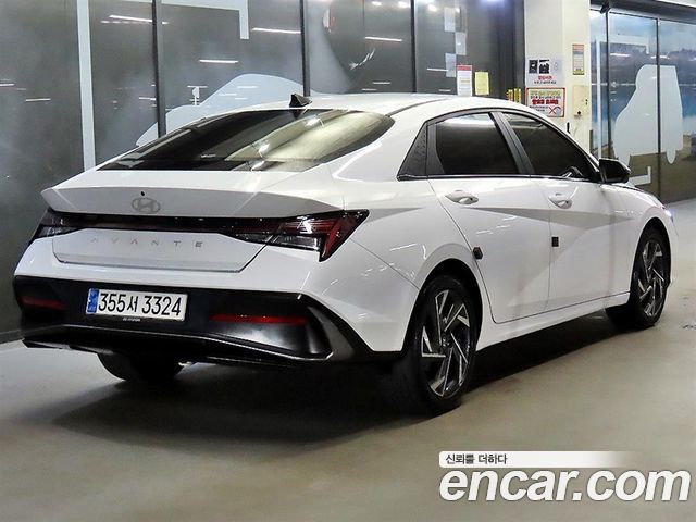 Hyundai AVANTE 1.6 Inspiration — пробег 16 363 км — фото 4 из 5