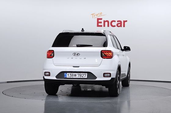 Hyundai Venue 1.6 Flux — пробег 1 654 км — фото 4 из 5
