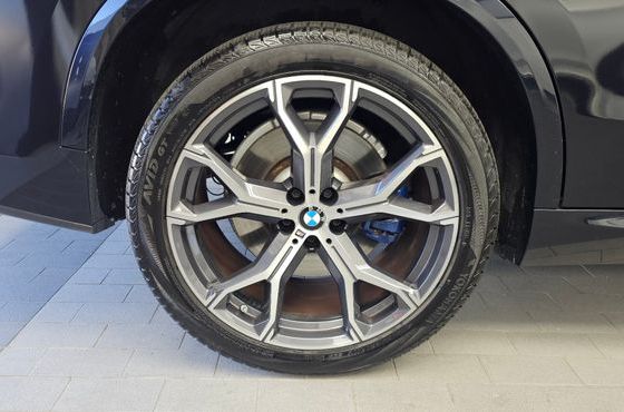 BMW X5 xDrive 45e M Sport — пробег 105 229 км — фото 5 из 5
