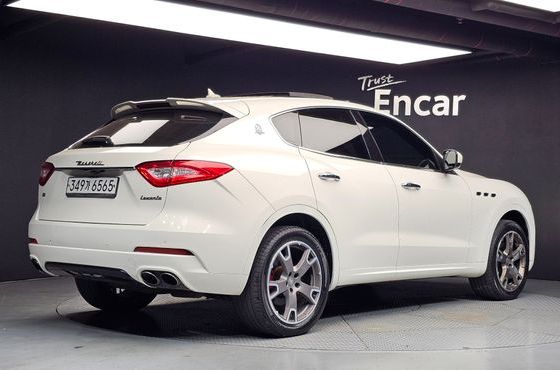 Maserati Levante 3.0 AWD Sport — пробег 147 473 км — фото 2 из 5