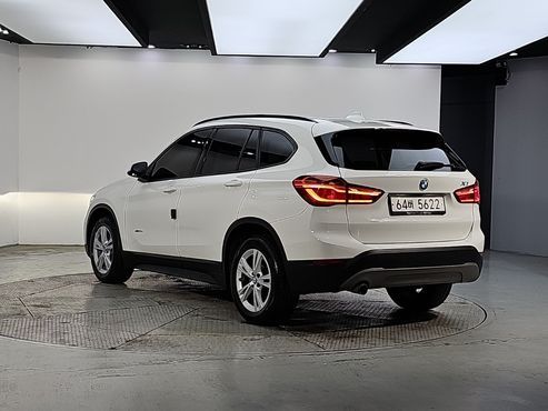 BMW X1 xDrive 18d — пробег 87 365 км — фото 3 из 5