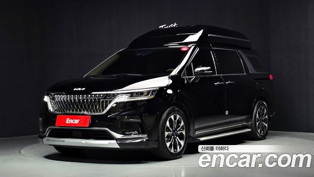 Kia Carnival Gasoline 7-Seater Hi-Limousine Signature — пробег 56 527 км — фото 1 из 5