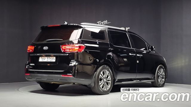 Kia Carnival из Кореи Encar