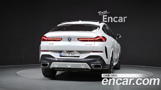 BMW X6 xDrive40i M Sport — пробег 5 388 км — фото 4 из 5