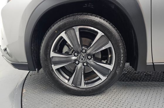 Lexus UX 2.0 AWD — пробег 44 695 км — фото 5 из 5