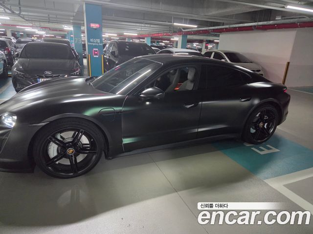 Porsche Taycan Base — пробег 23 000 км — фото 1 из 5