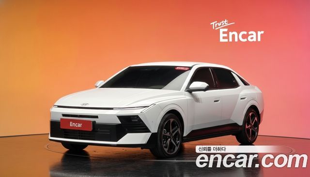Hyundai AVANTE 2.0 Inspiration — пробег 345 км — фото 1 из 5