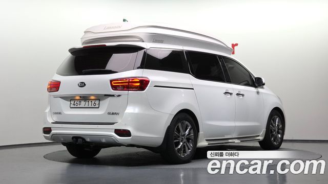 Kia Carnival из Кореи Encar