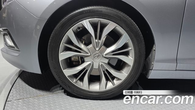 Hyundai Sonata 2.0 Premium — пробег 132 459 км — фото 5 из 5