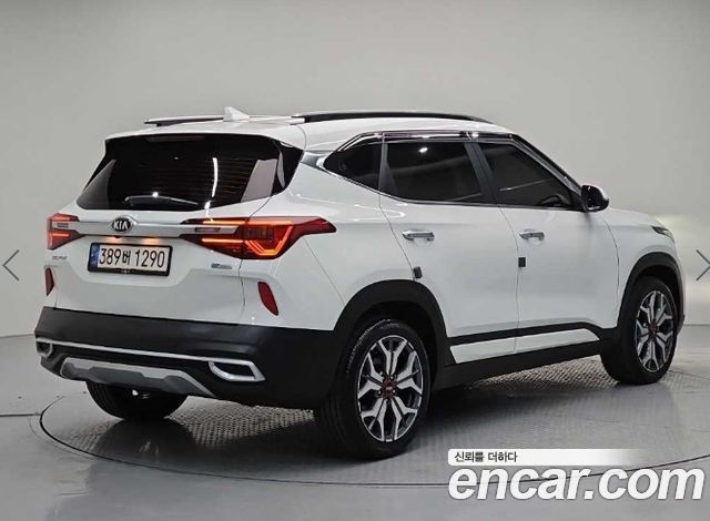 Kia Seltos из Кореи Encar