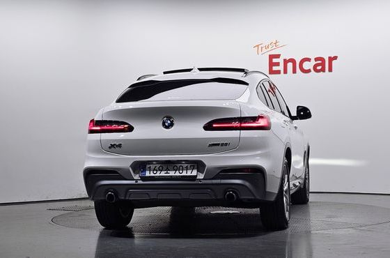 BMW X4 xDrive20i M Sport X — пробег 70 355 км — фото 4 из 5