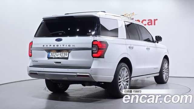 Ford Expedition Platinum 4WD 7Seater — пробег 108 337 км — фото 2 из 5