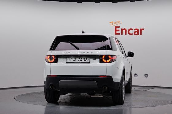 Land Rover Discovery Sport 2.0 TD4 SE (150PS) — пробег 76 873 км — фото 4 из 5