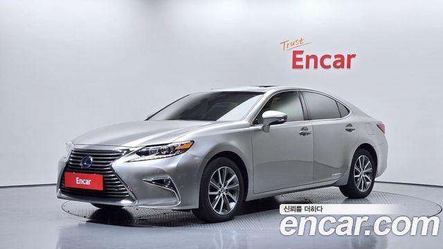 Lexus ES Supreme XV60 — пробег 71 345 км — фото 1 из 5