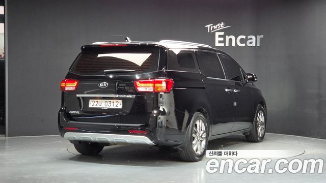 Kia Carnival 9-seater Noblesse — пробег 86 219 км — фото 2 из 5