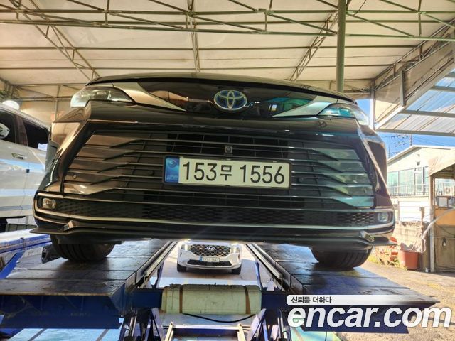 Toyota Sienna 2.5 Hybrid AWD — пробег 89 093 км — фото 1 из 2